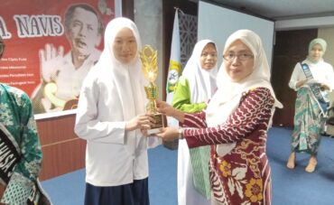 Siswa MTsN 1 Kendari Raih Juara 2 Lomba Cipta Puisi se-Sulawesi Tenggara