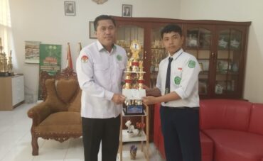 Siswa MTsN 1 Kendari Raih Juara 1 Lomba Rangking 1 MIMBAR Season III